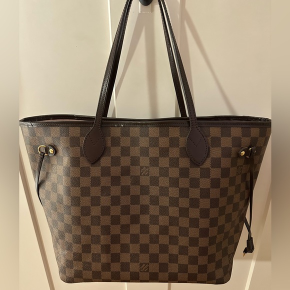 Louis Vuitton Neverfull MM - Picture 2 of 16